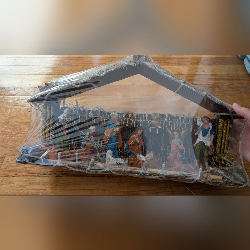 Vintage Nativity Scene Lights Up - Beautifully Hand Crafted Etnika Christmas